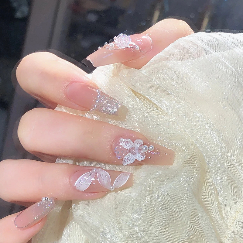Nail box cô dâu, Móng tay giả đính đá màu trắng, Móng giả dài nhọn đính nơ, đính hoa, Nailbox thiết kế sang chảnh