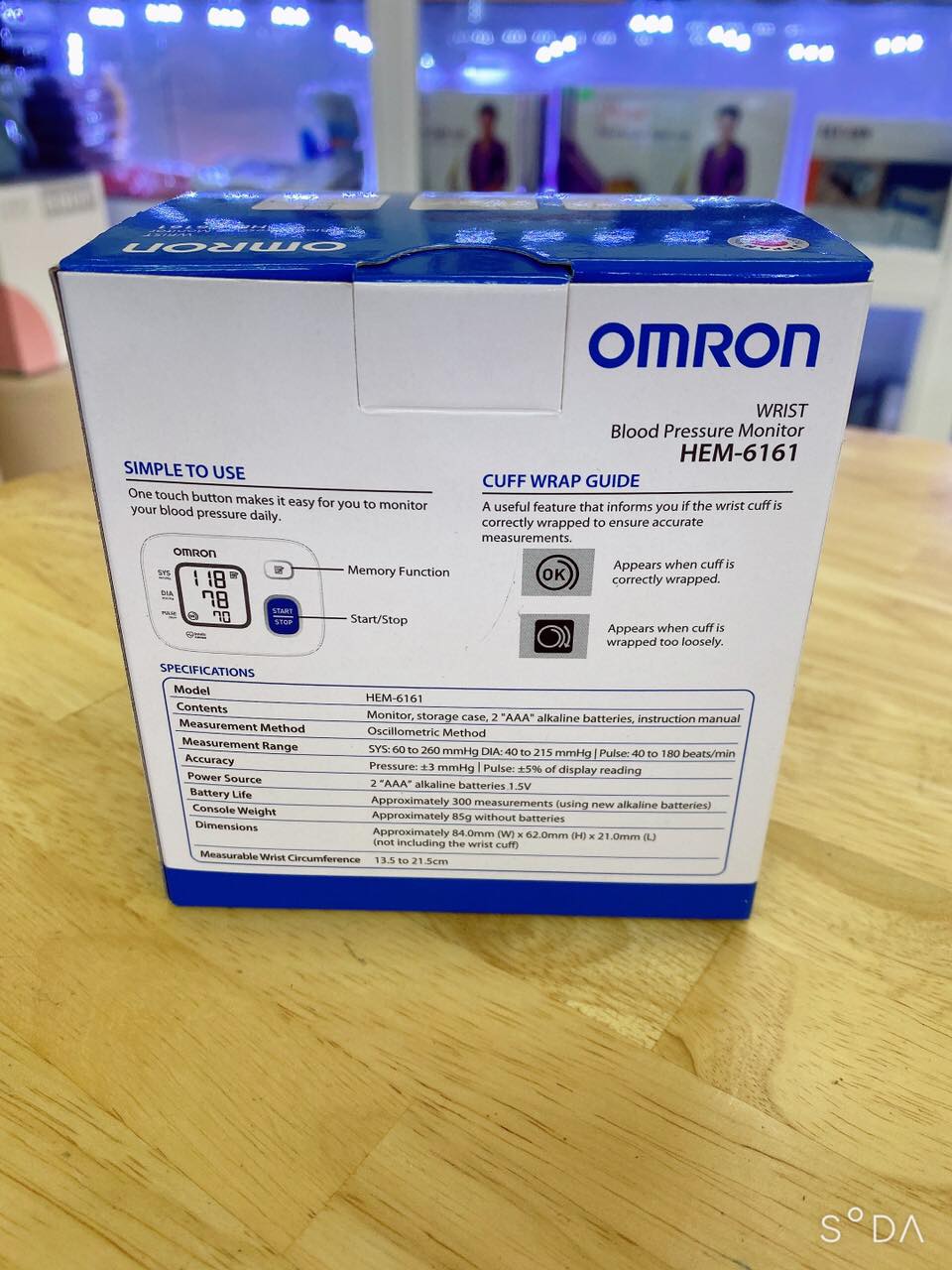 máy đo huyết áp omron hem-6161
