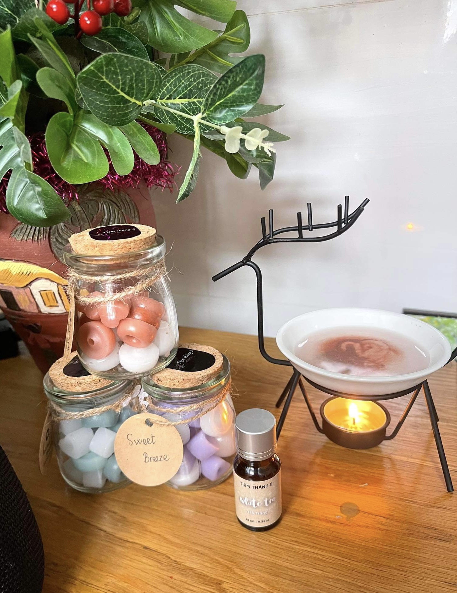 Đèn Xông Tinh Dầu - Sáp Thơm tinh dầu tan chảy [ Tặng kèm 2 nến Tealight 4h ]