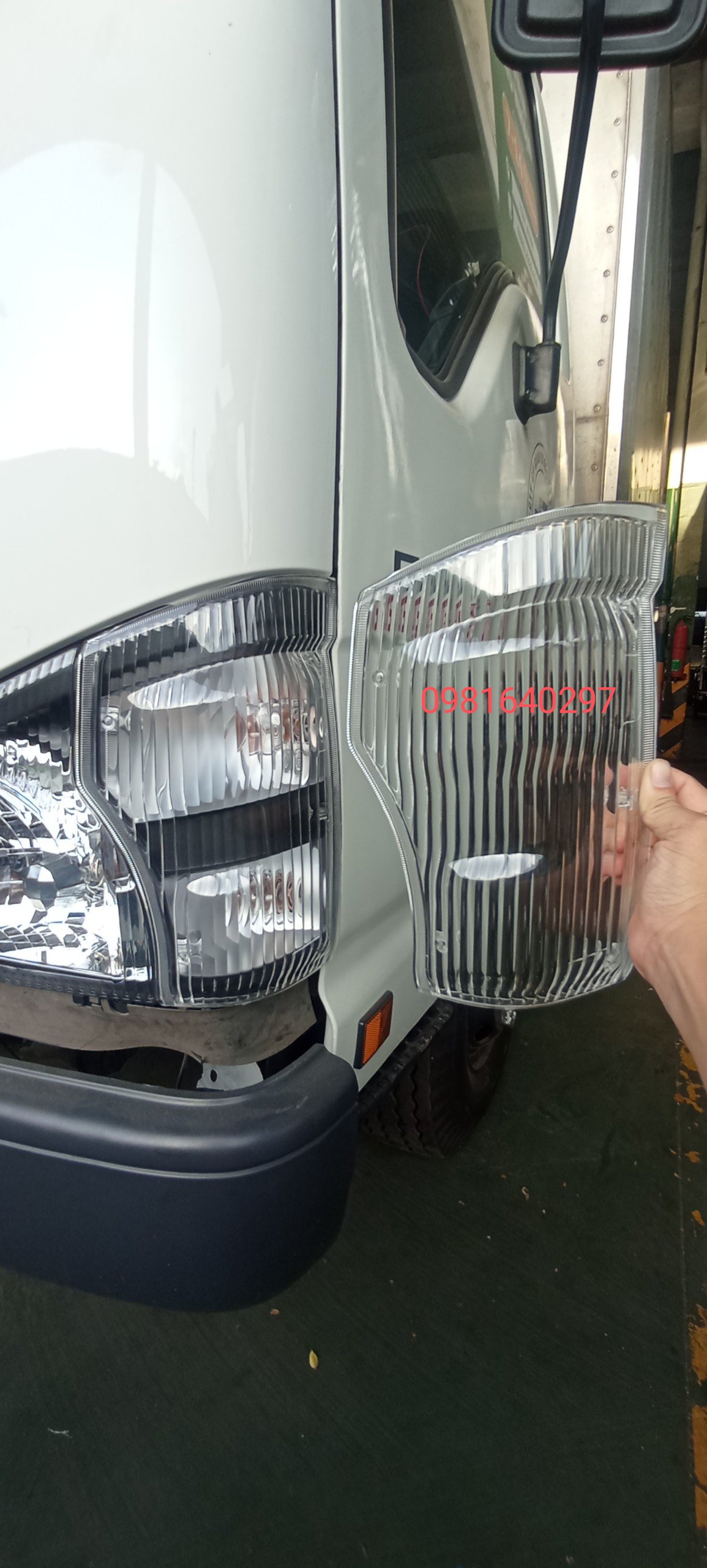 Chụp đèn xi nhan trước Isuzu QKR hàng chính hãng