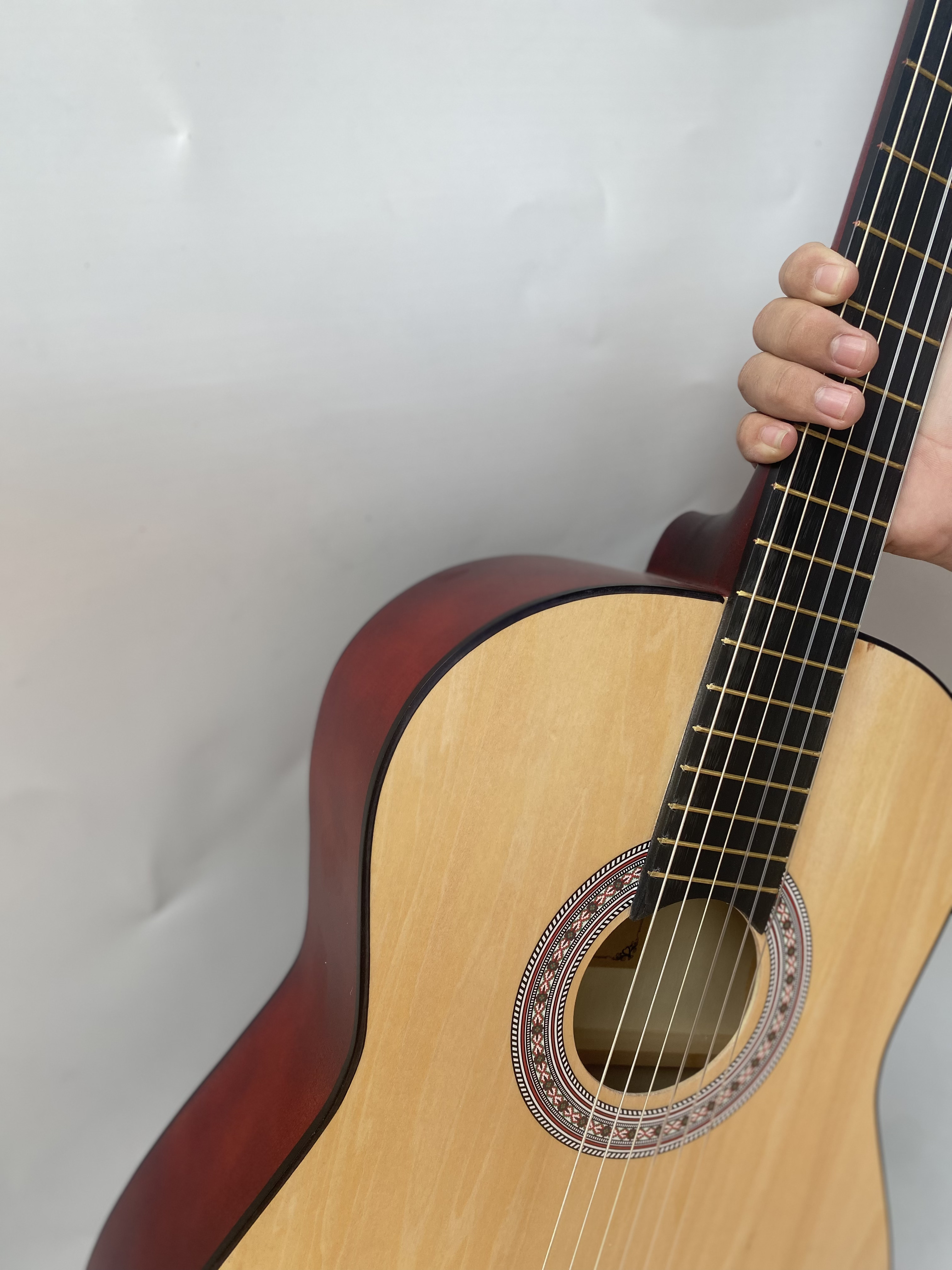 Đàn Guitar Classic Dây Nylon Có Ty Chống Cong Cần.