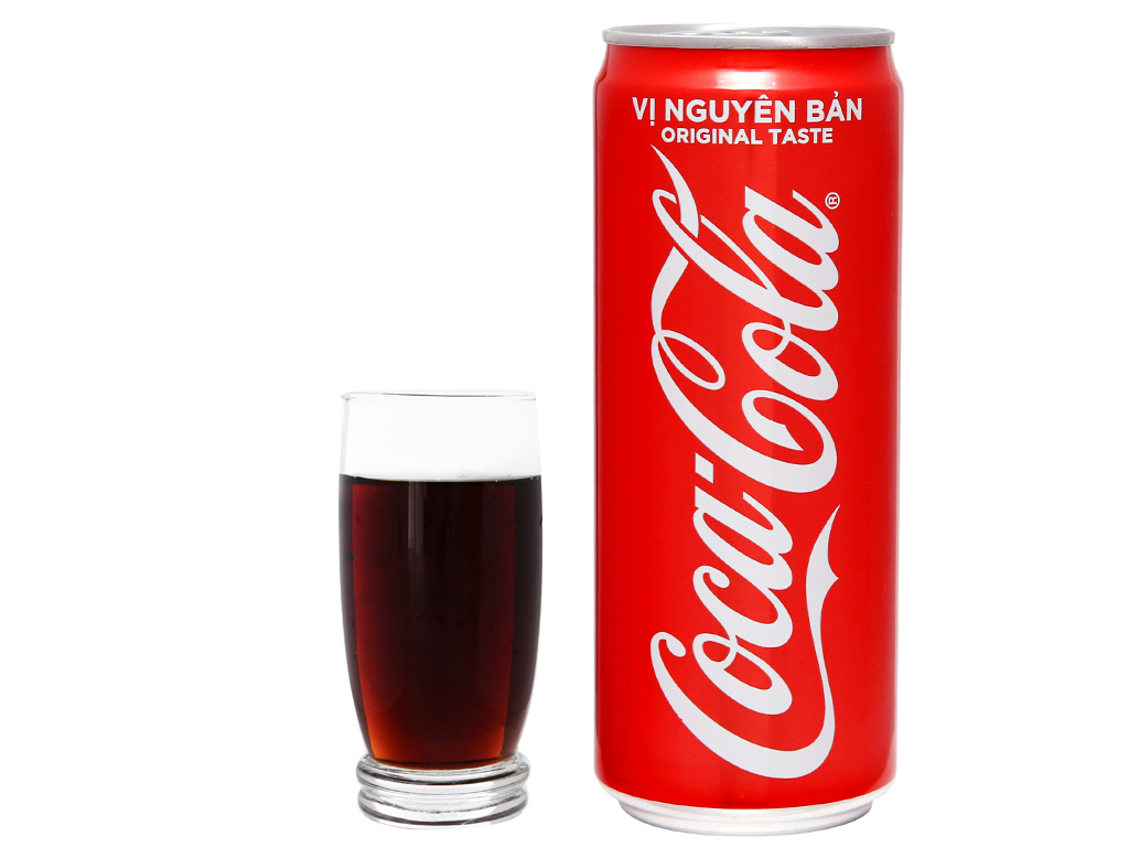 2 Lon nước coca cola giải khát ngày hè
