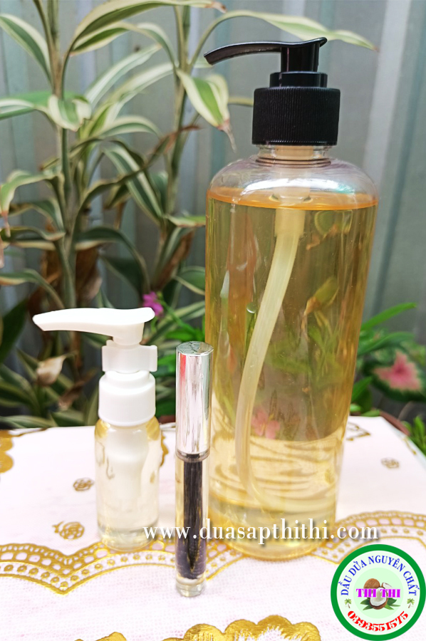 Dầu dừa nguyên chất nhà Lọ 500ml