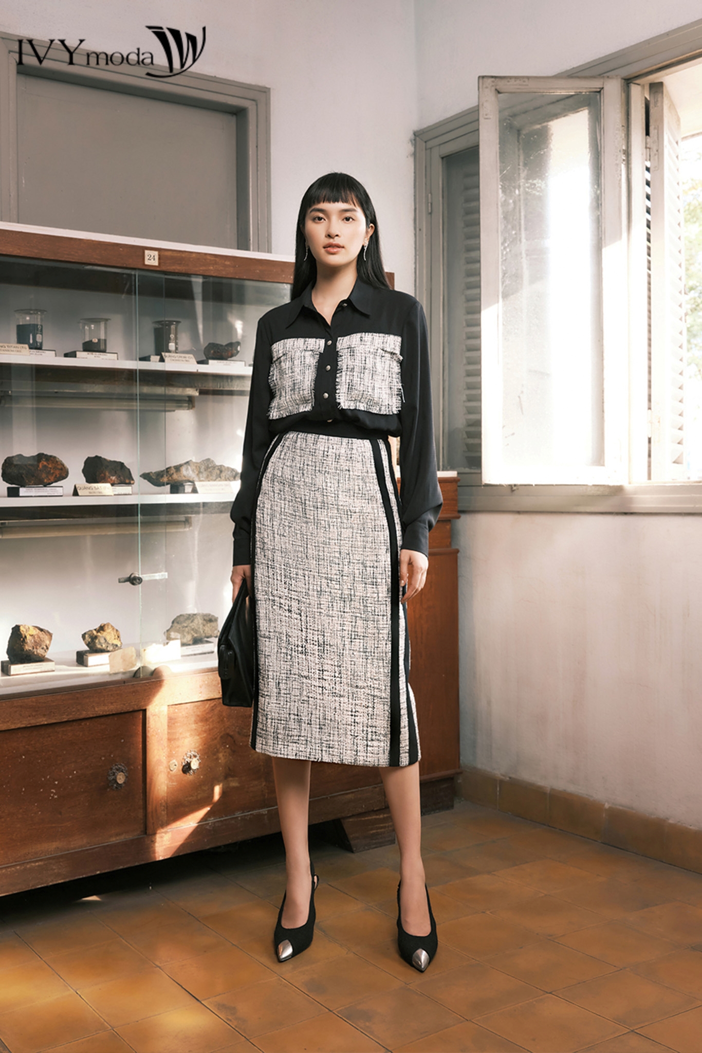 Áo sơ mi phối vải tweed IVY moda MS 17M7965