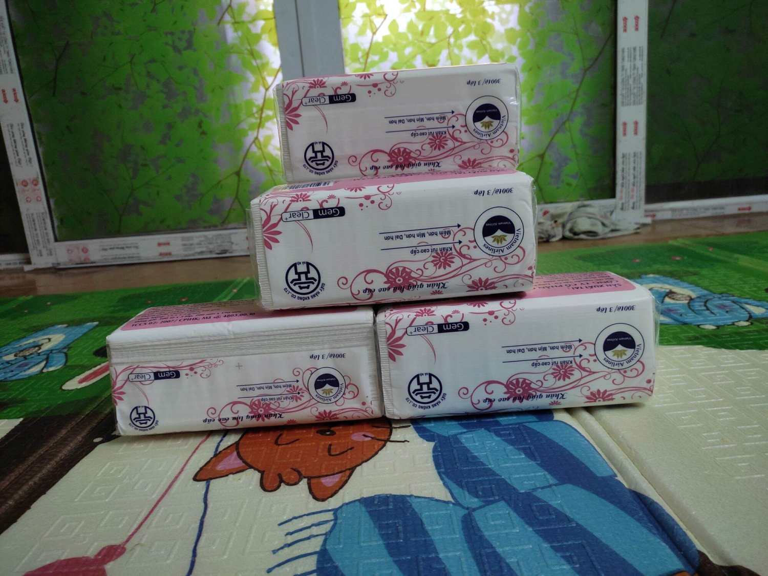 [HCM] Combo 5 gói - Khăn giấy lụa rút HK 300 tờ / 3 lớp ( Hàng lᴏại 1)
