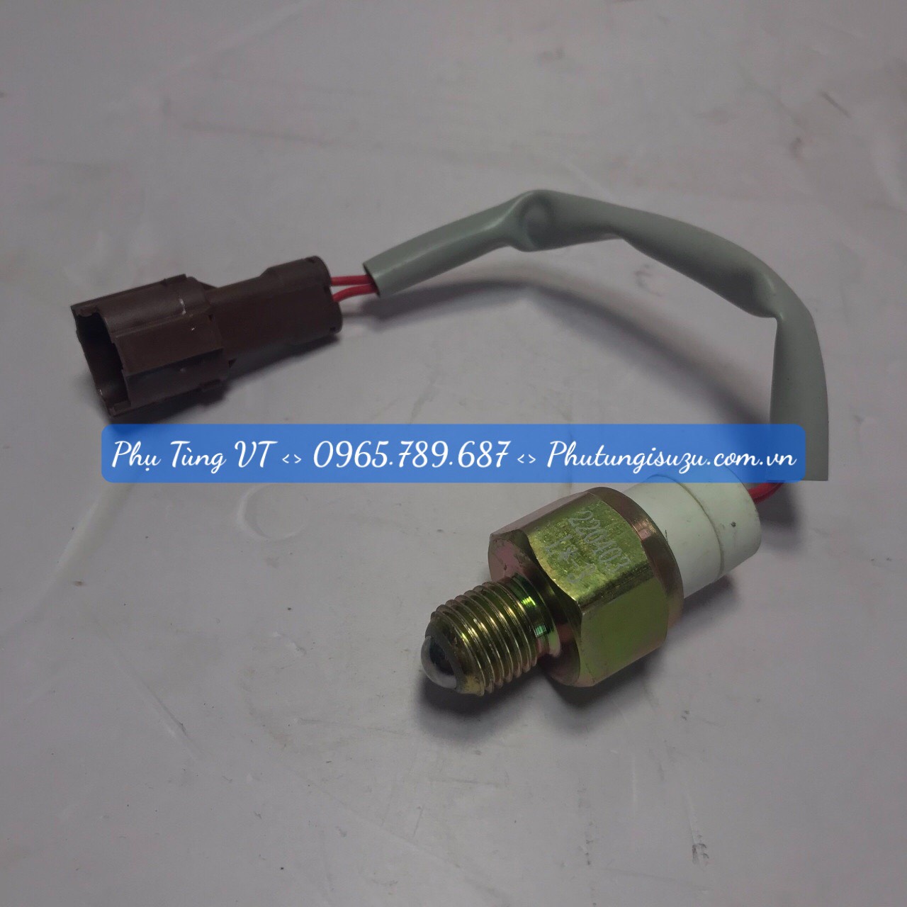Công tắc báo lùi Isuzu