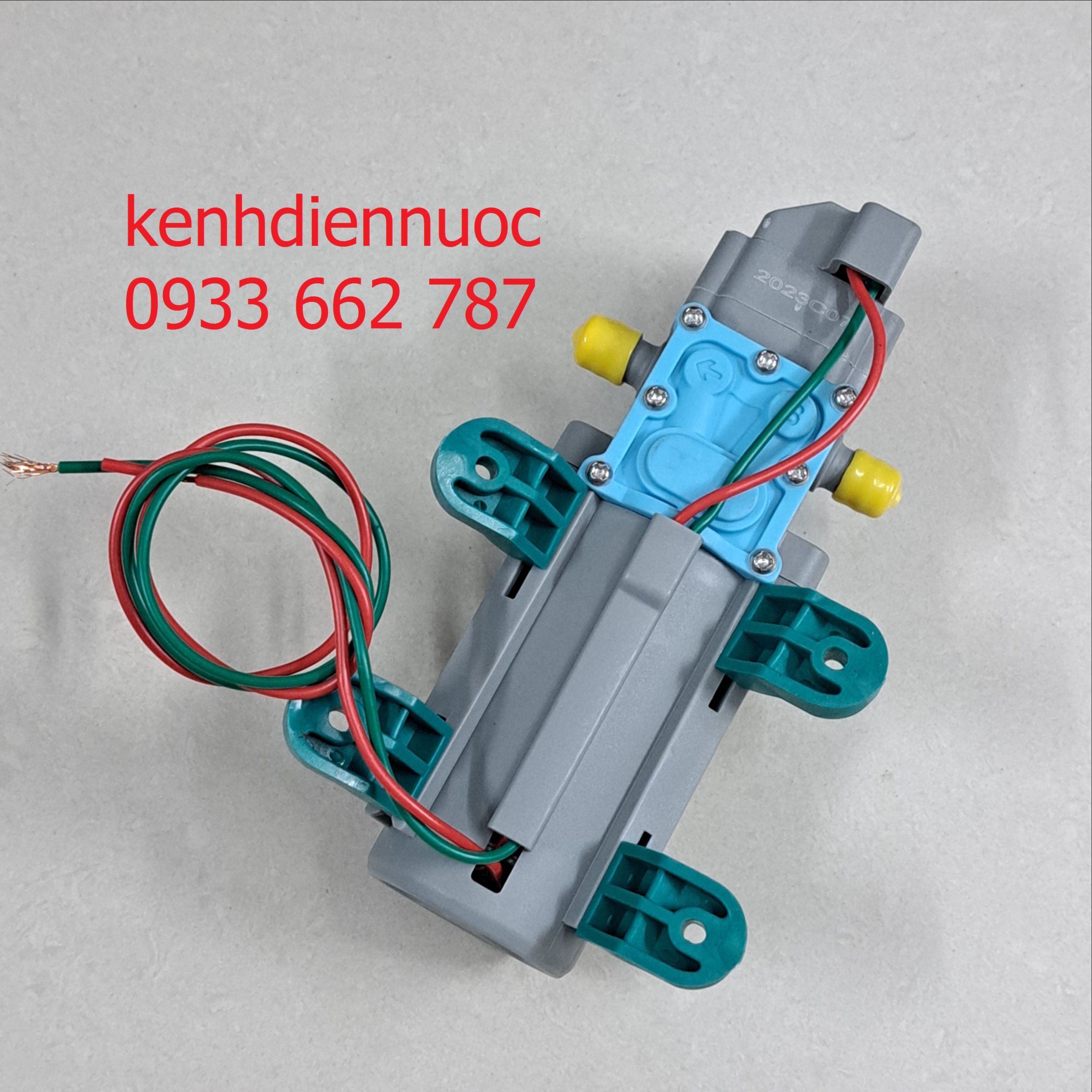 Máy bơm đơn Sinleader 12V dùng phun thuốc