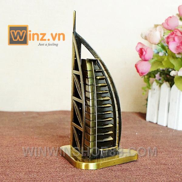 Mô hình khách sạn Burj Al Arab cao 15 cm (màu vàng rêu)