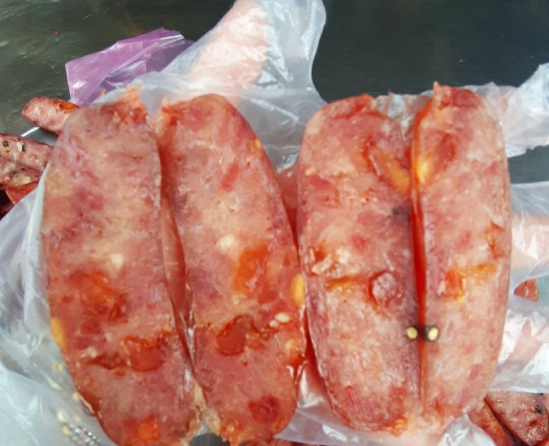 Lạp xưởng tươi , đặc sản Cai lậy