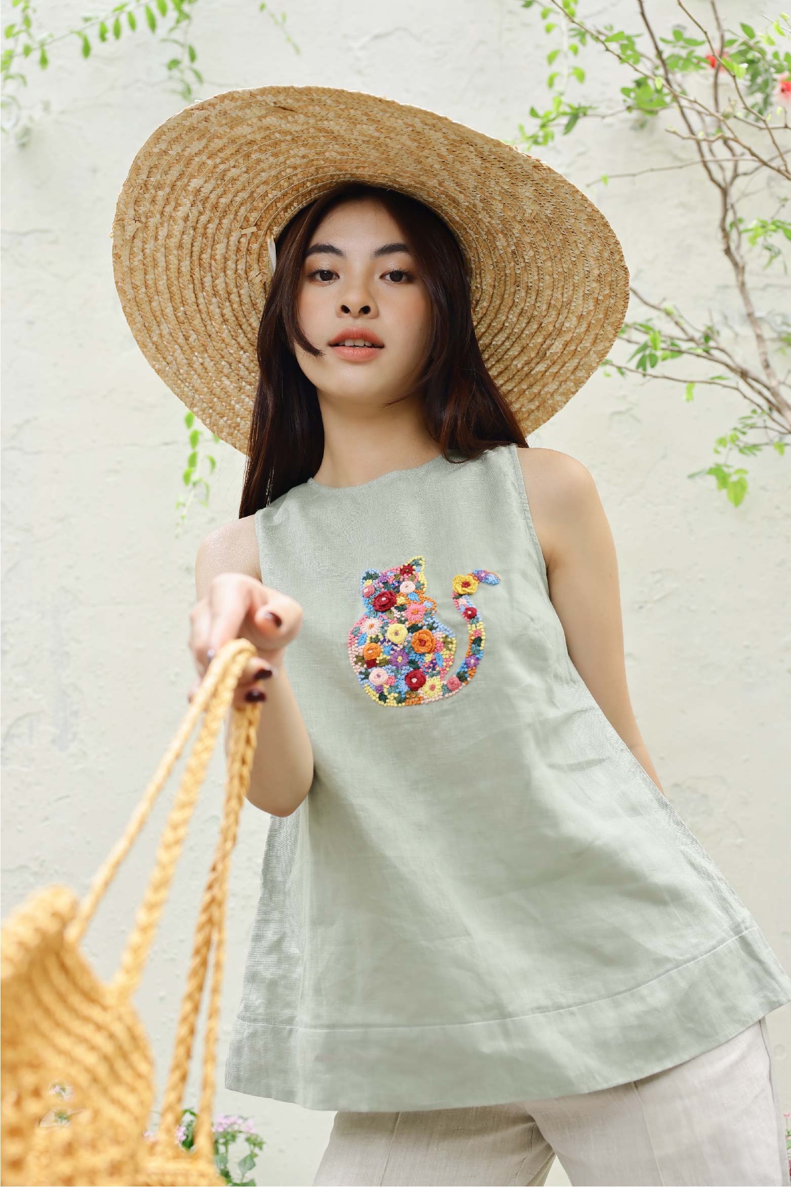 Áo top linen thêu tay LOLA- MaxMessi