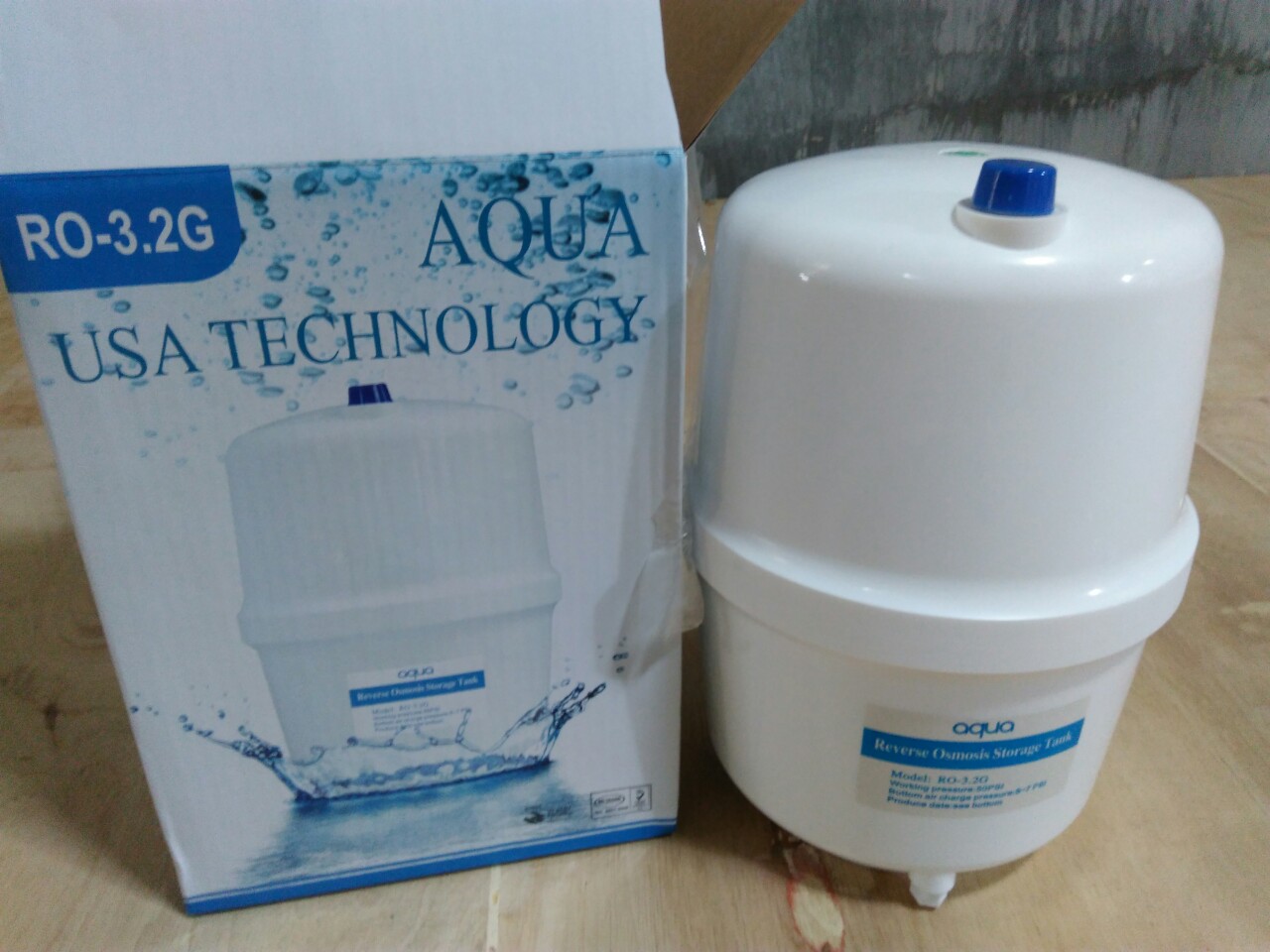 BÌNH ÁP MÁY LỌC NƯỚC 3.2G KÈM VAN (Bình áp nhựa)
