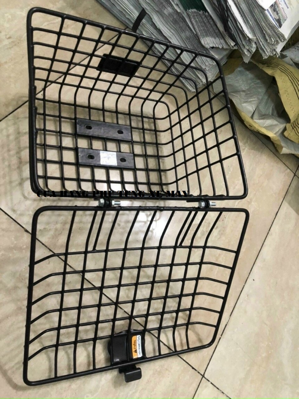 Rổ trước xe Cub có nắp đậy