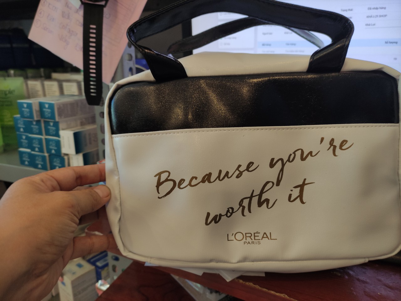 Túi chữ nhật T11 trắng L'Oreal Paris ( loreal )