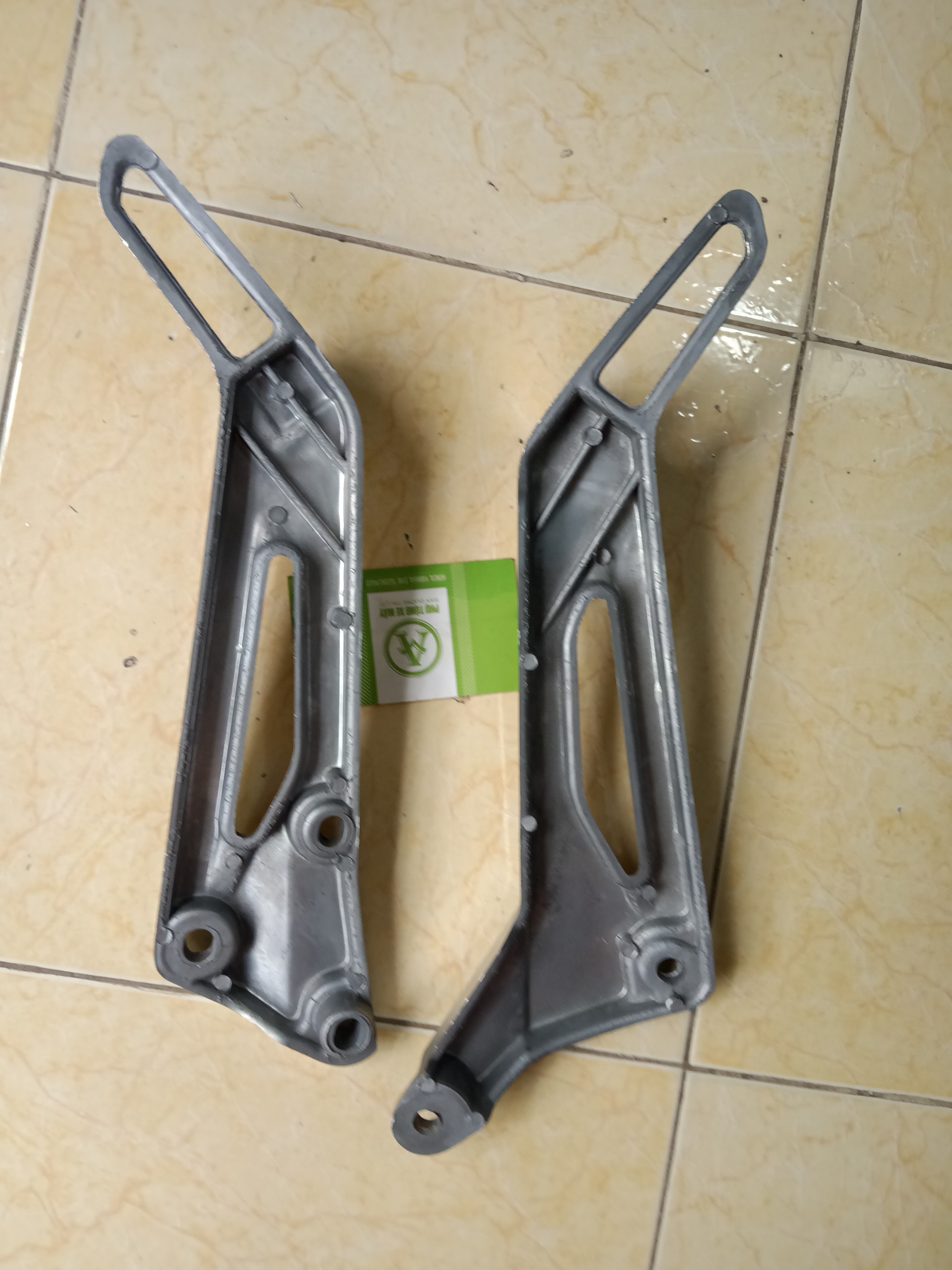 CẶP GÁC CHÂN SAU SUPER DREAM