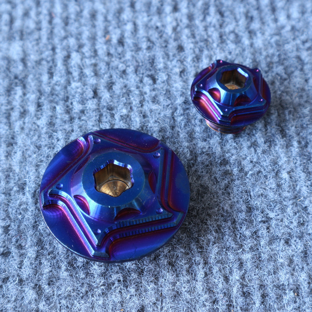 Bộ ốc mâm lửa, ốc mâm đề INOX xi titan gắn các loại xe SIRIUS JUPITER và các xe YAMA (kiểu phi tiêu )