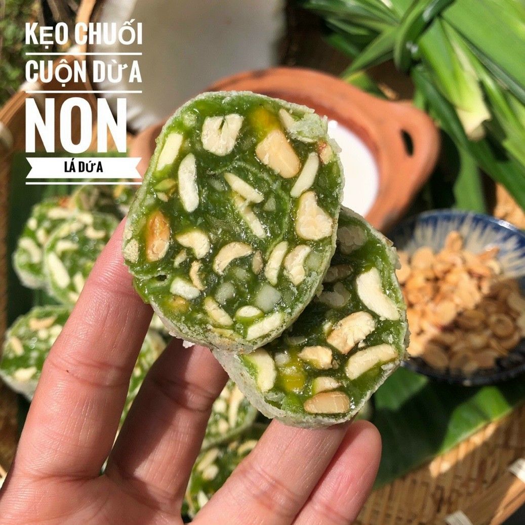 Kẹo chuối cuộn dừa non lá dứa 500g