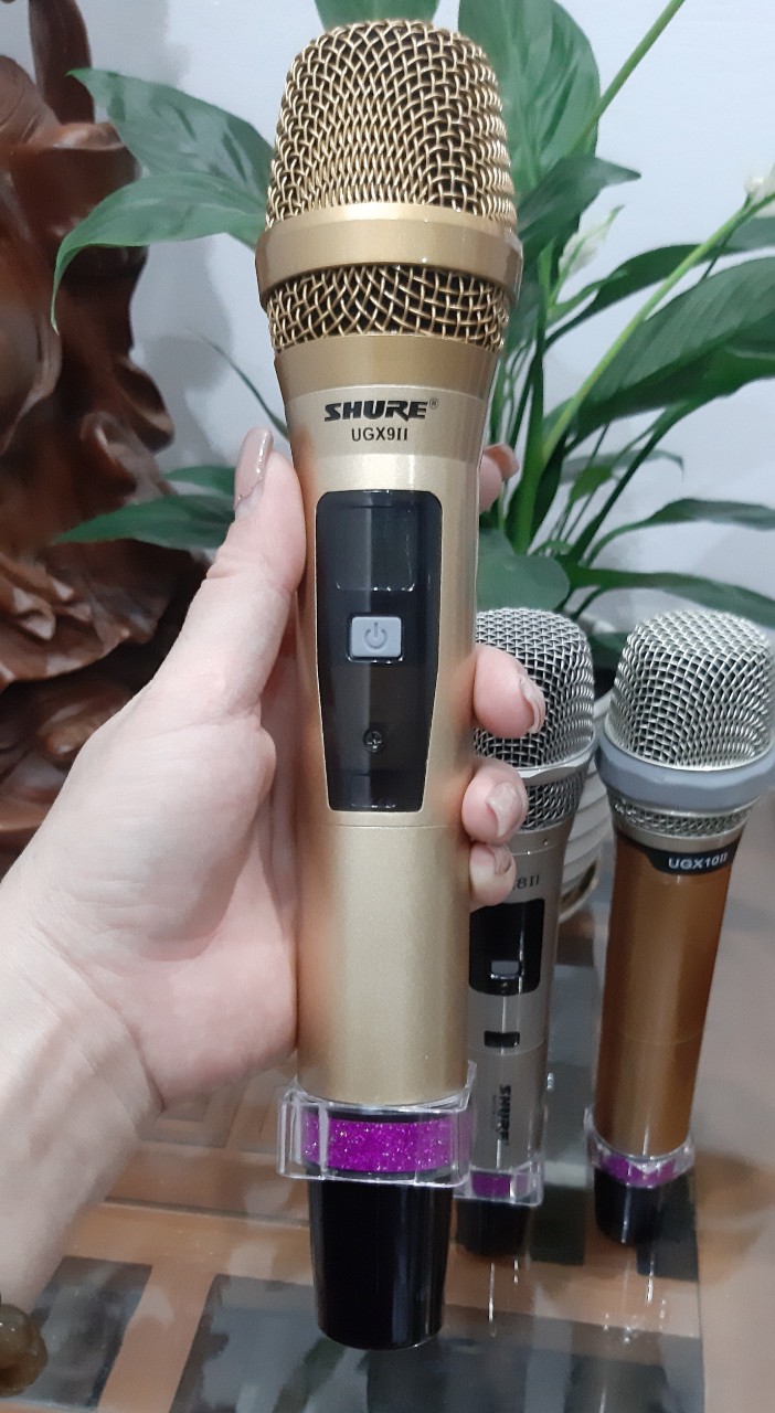Tay Mic UGX 9II