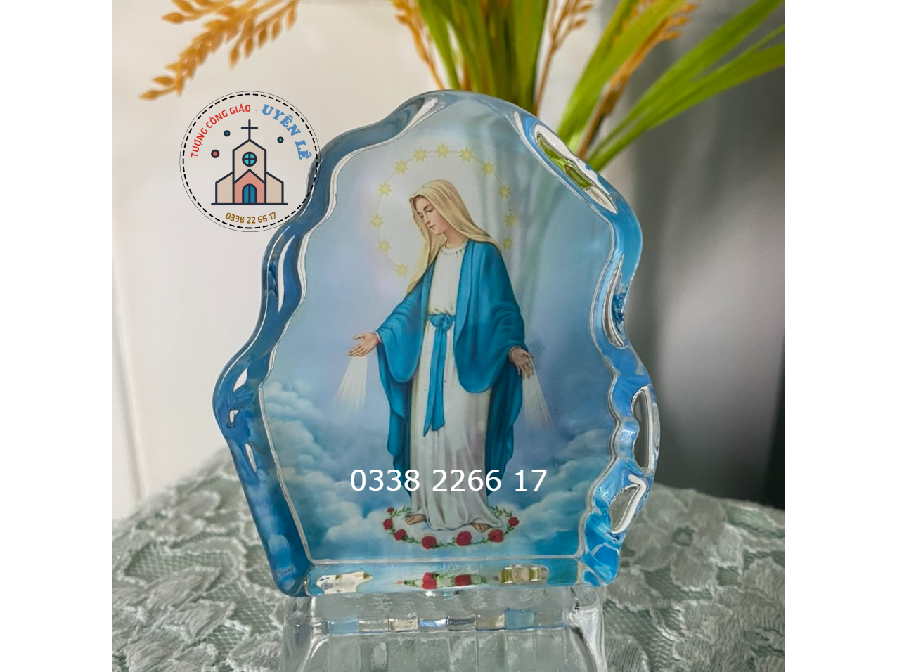 Tượng công giáo pha lê giọt nước