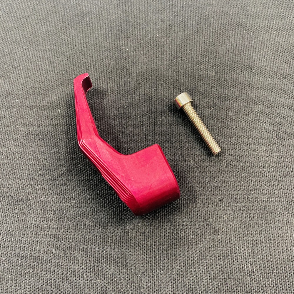 Móc treo đồ xe máy, móc treo hông sườn xe, móc treo giữa kiểu VARIO gắn được các dòng xe HONDA YAMAHA (màu đỏ)