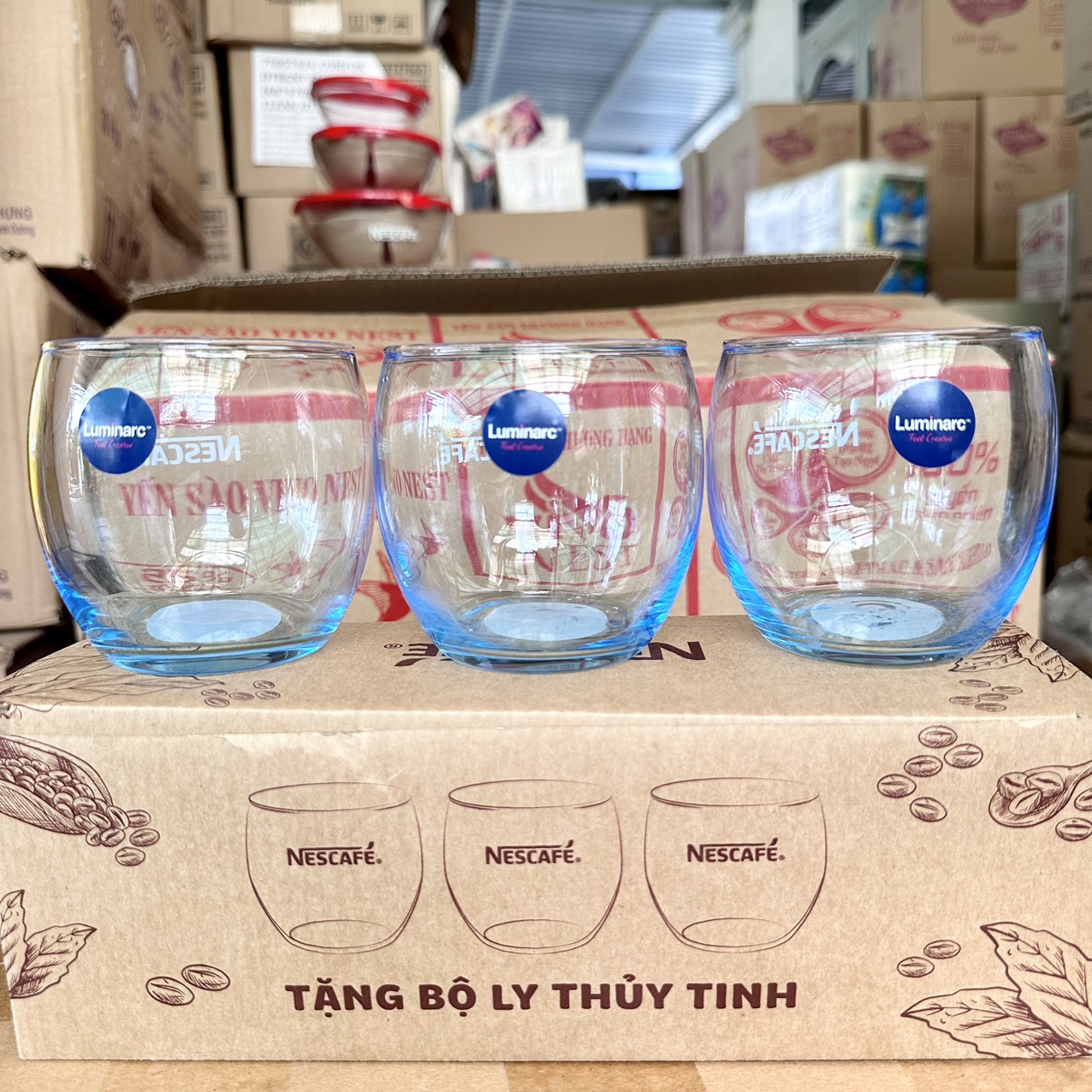 Ly bầu luminarc xanh - hàng tặng từ nescafe 350ml