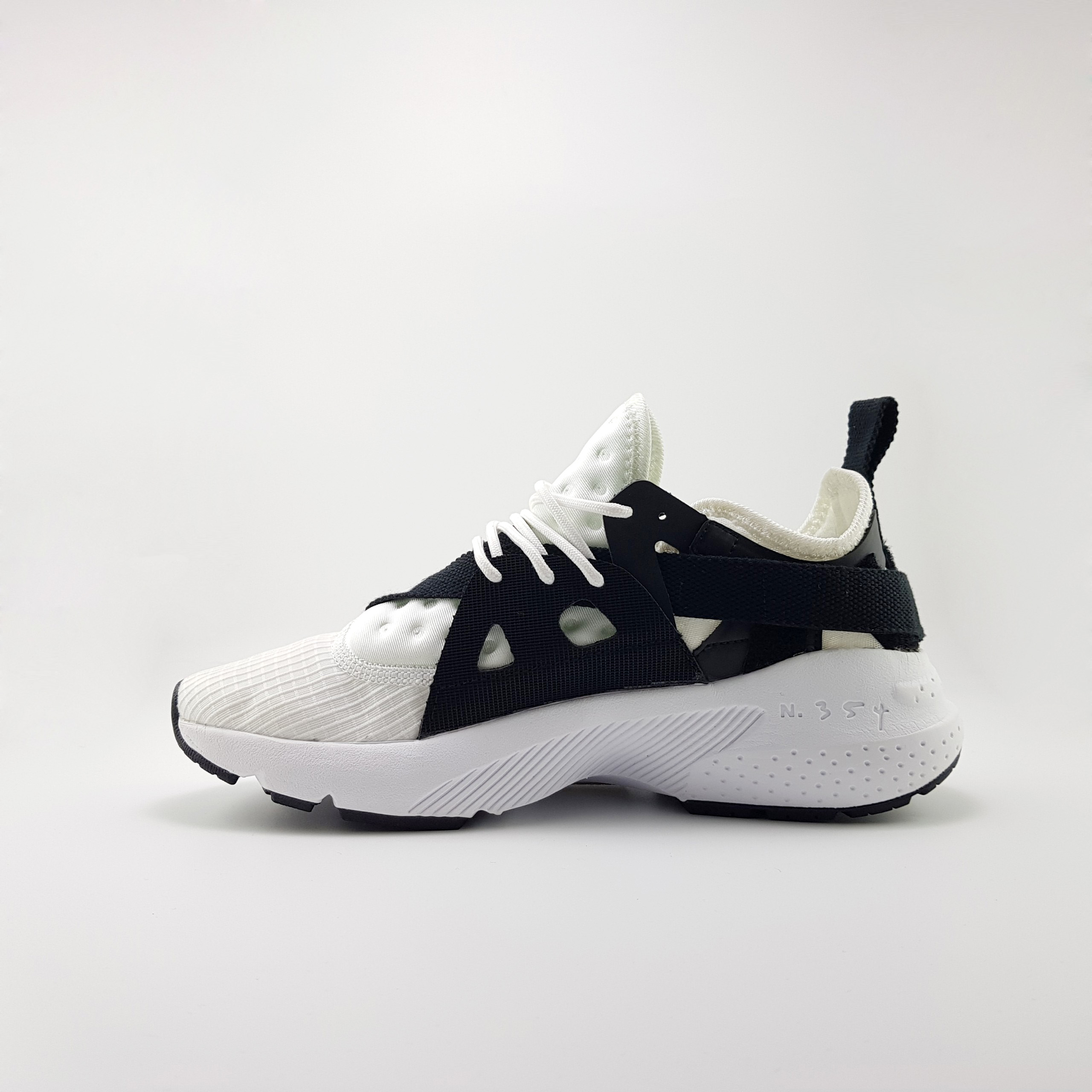 Giày thể thao Huarache N.354 white black