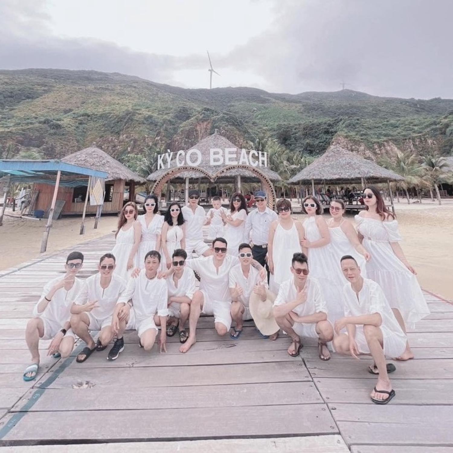 Set đồ đôi, đồ mặc nhóm, đồng phục gia đình