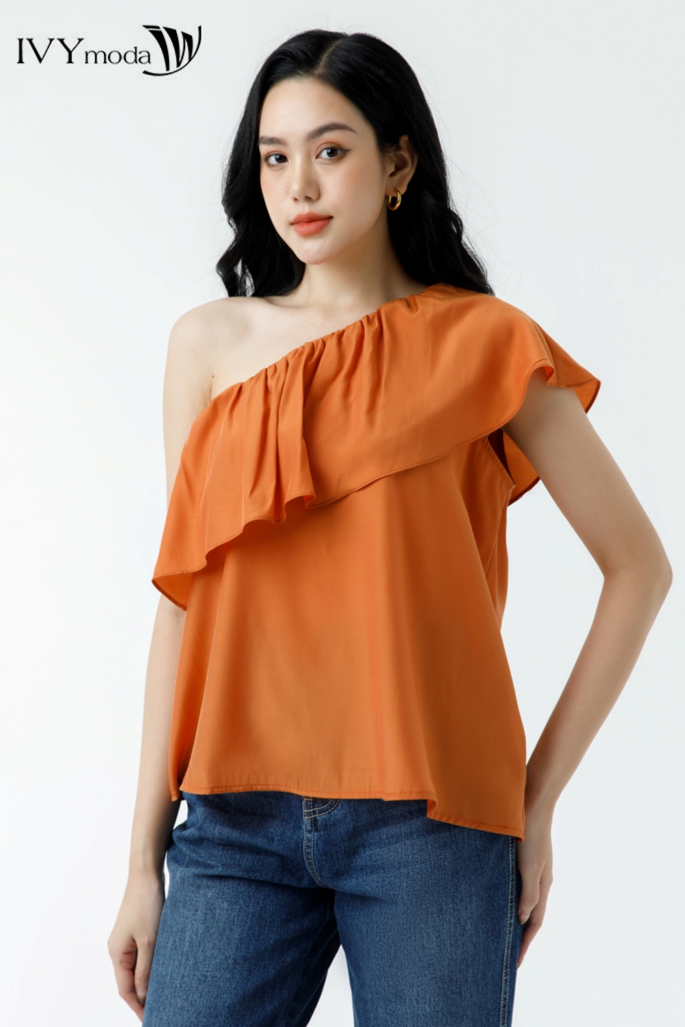 [NHẬP MÃ LZDIVYMODABDAY24 GIẢM 15% tối đa 100K đơn 500K] Áo lệch vai phối bèo IVY moda MS 16B9377