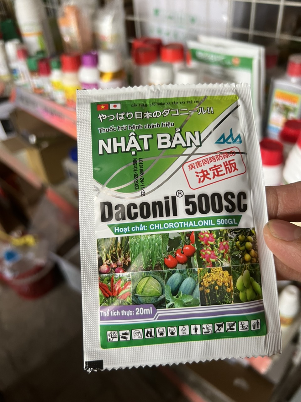 Thuốc trừ bệnh phấn trắng, sương mai...DACONIL 500SC (gói 20ml) dùng cho các loại cây trồng