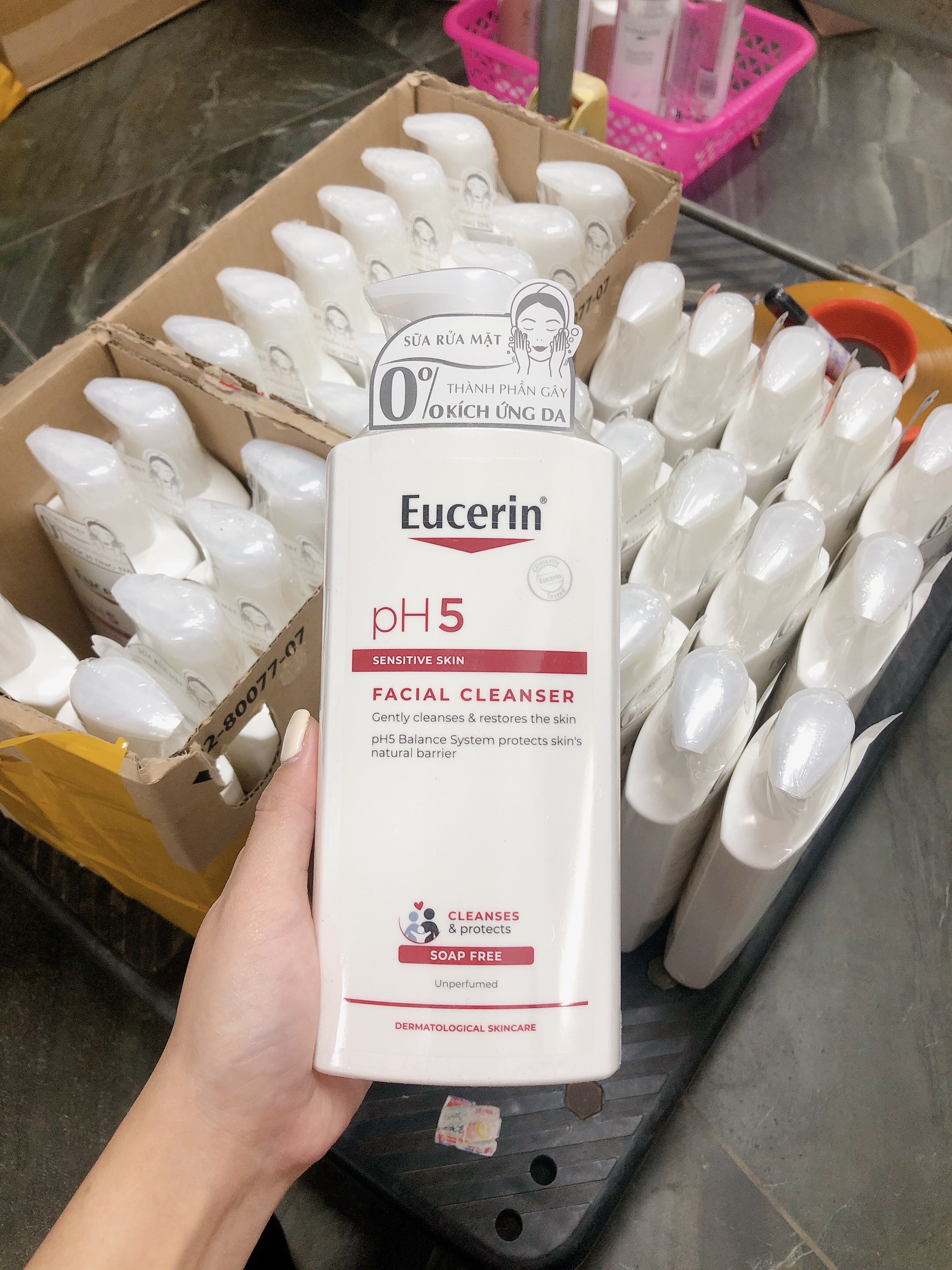 Sữa rửa mặt Eucerin pH5 Facial Cleanser 400ml