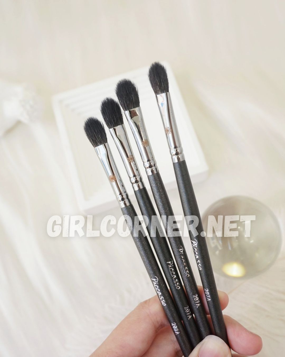 [HCM]Cọ bầu mắt Piccasso 207A