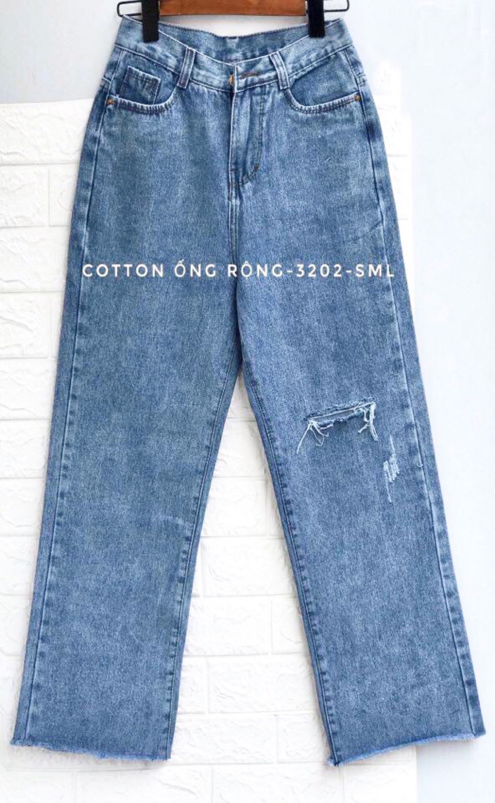 Quần Jeans nữ rách ống rộng Suông Basic full size SW031