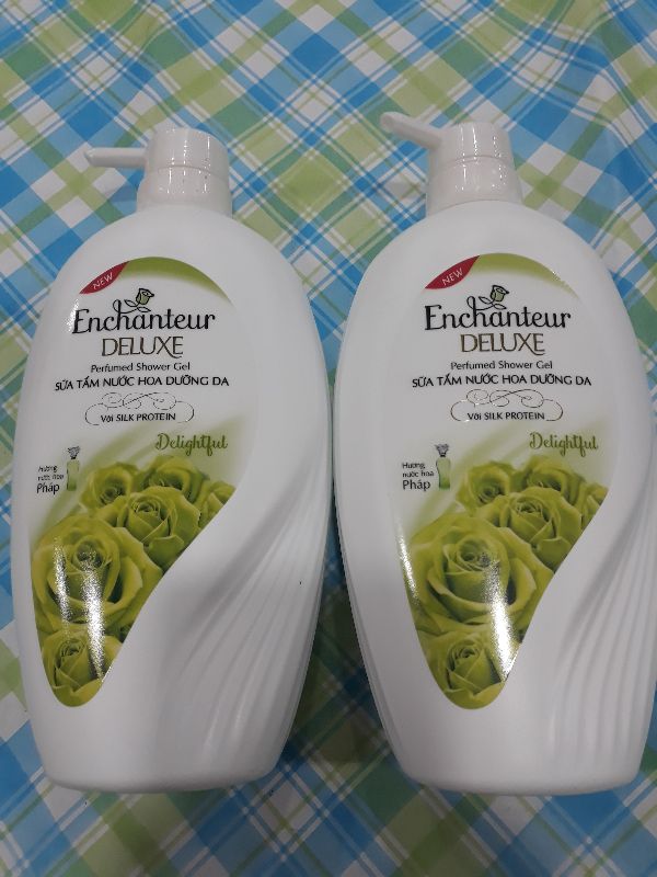 Sữa Tắm Enchanteur Delightful 650 ml