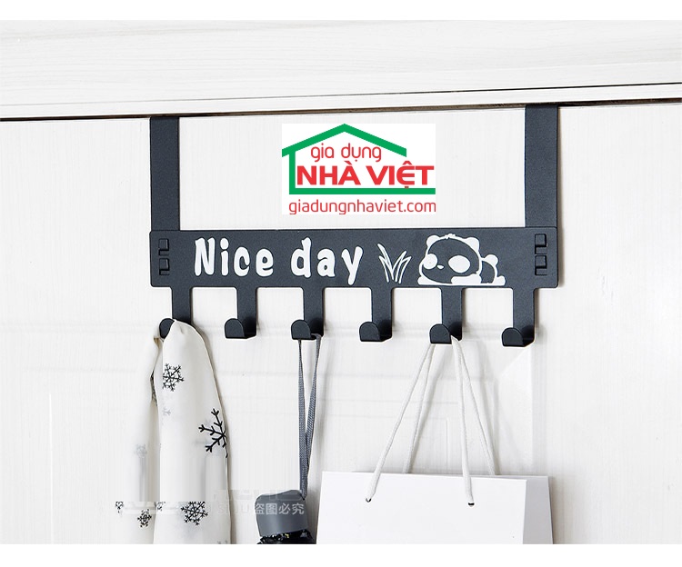 Mắc treo quần áo gài sau cửa Nice day