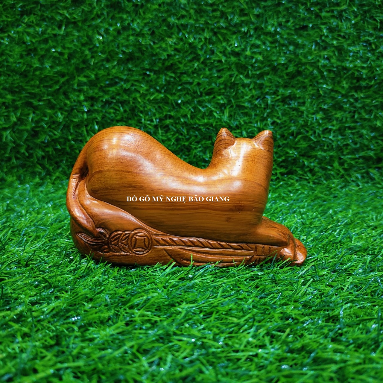 Tượng con mèo gỗ hương 15 cm