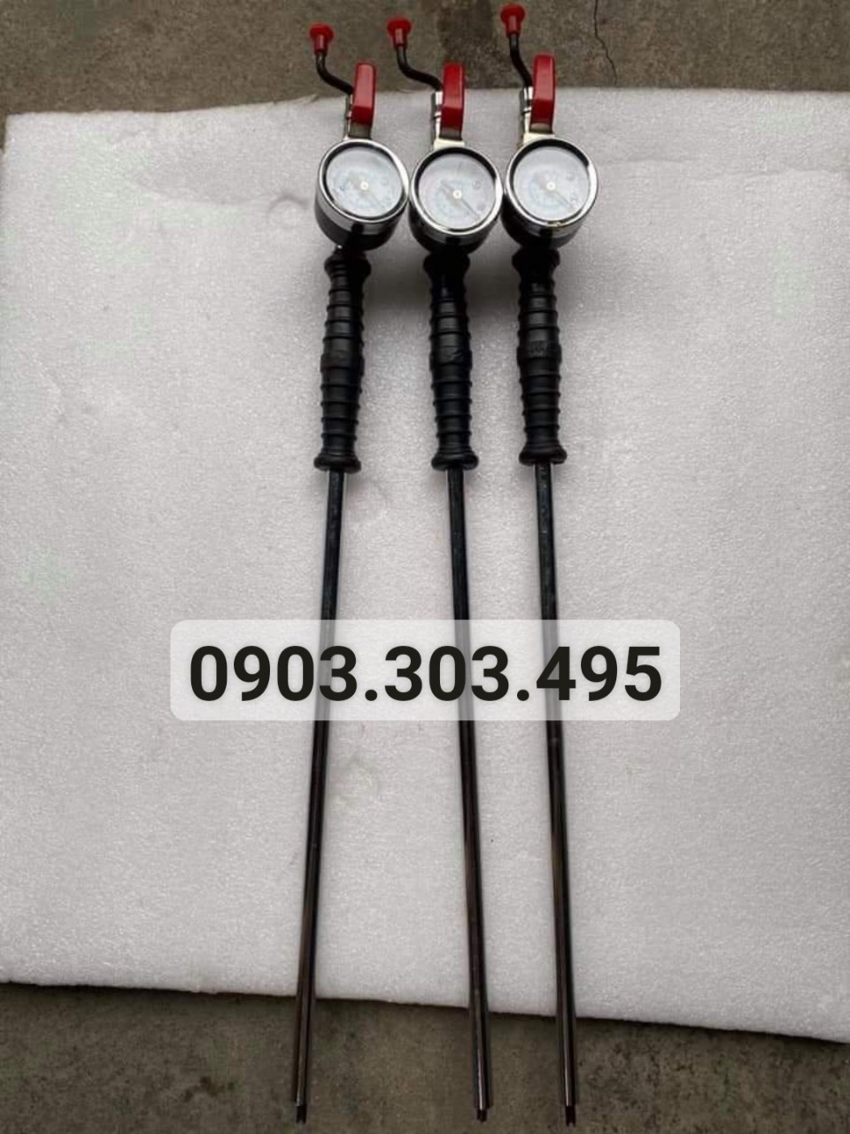 Tay bơm lốp xe tải xoáy ti van