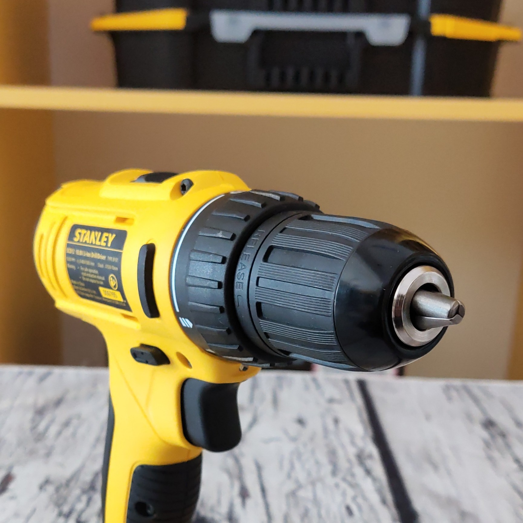 [HCM]Máy Khoan Vặn Vít Dùng Pin STANLEY SCD12S2 10.8V