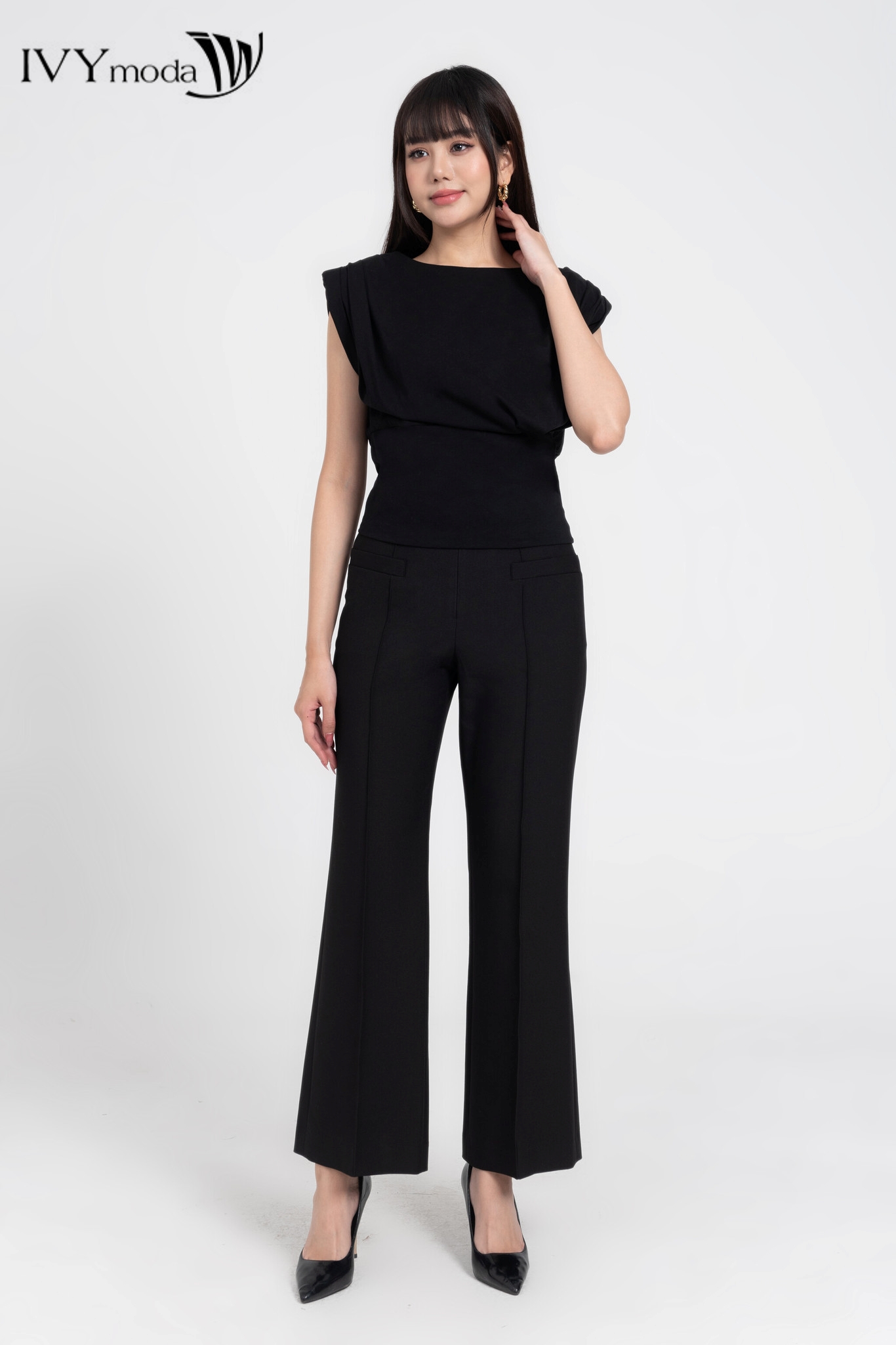 Quần ống loe may ly giữa IVY Moda MS 22M8048