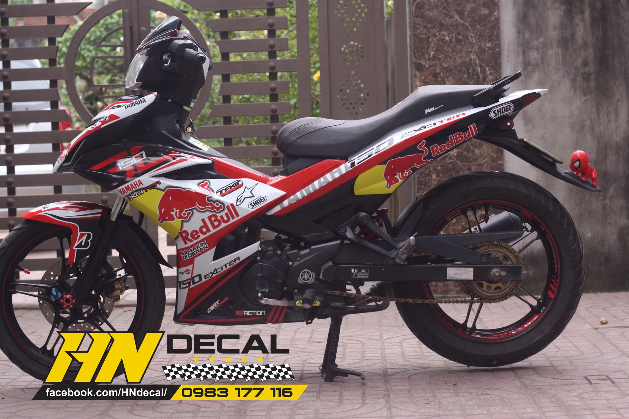 Tem trùm exciter 150 đỏ trắng redbull