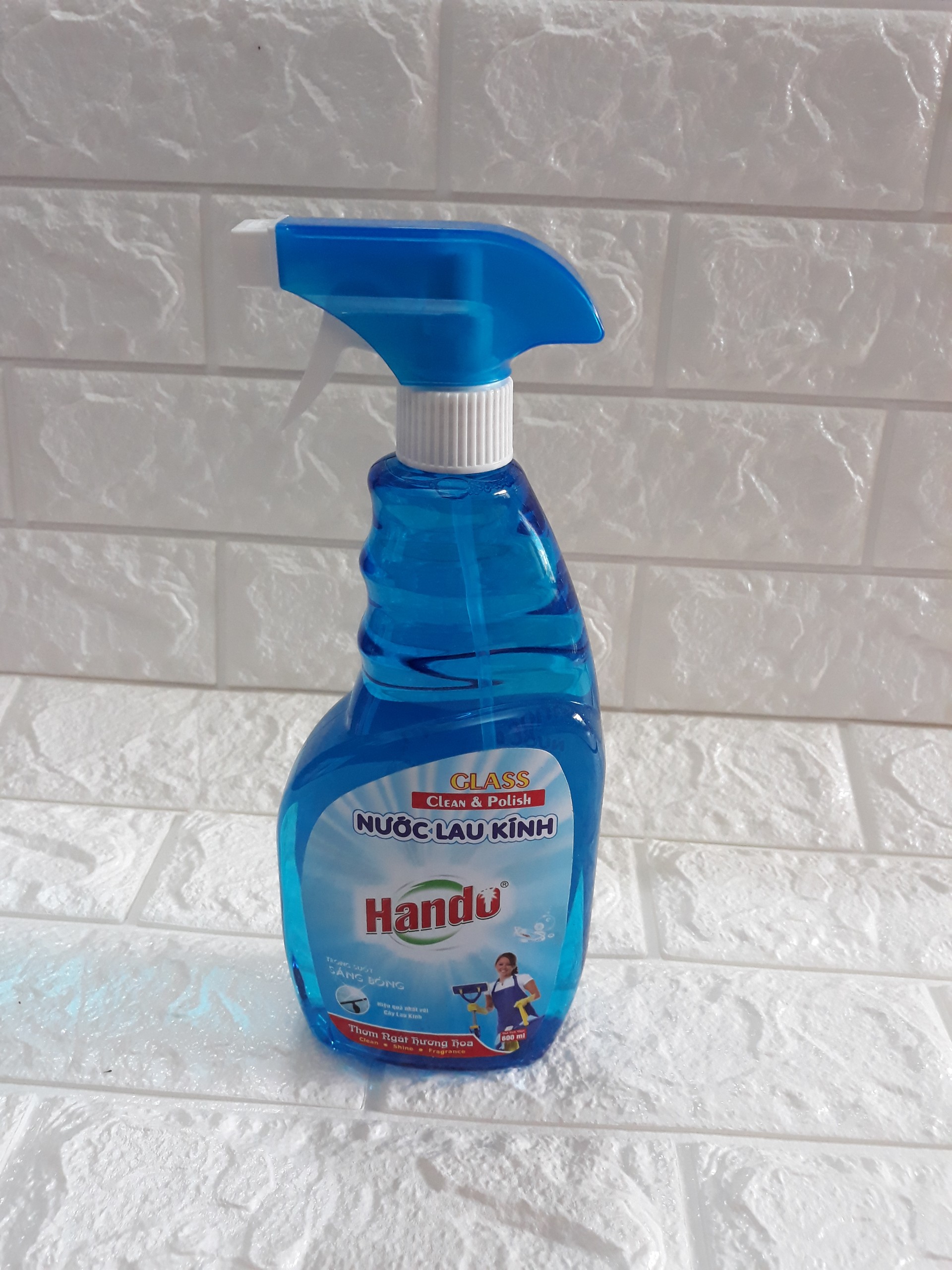 Nước lau kính siêu sạch Hando 600ml
