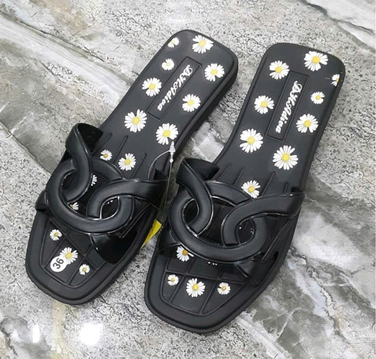 Dép quai ngan nữ, chất liệu cao su dẻo, mềm, mang êm chân, siêu bền, tiện lợi, size 35 đến 39.
