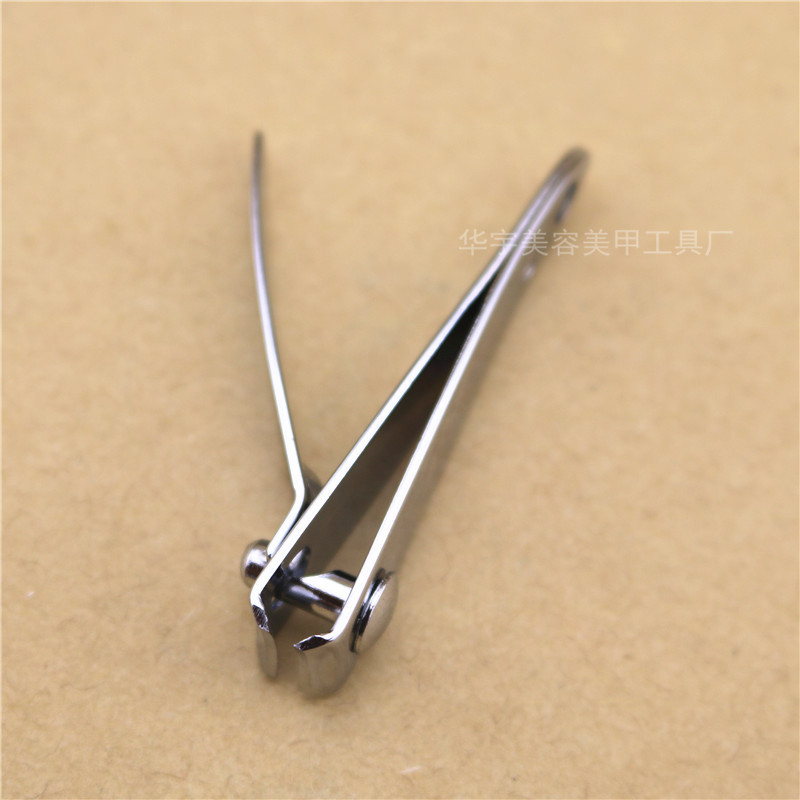 Dụng cụ bấm móng tay loại rẻ