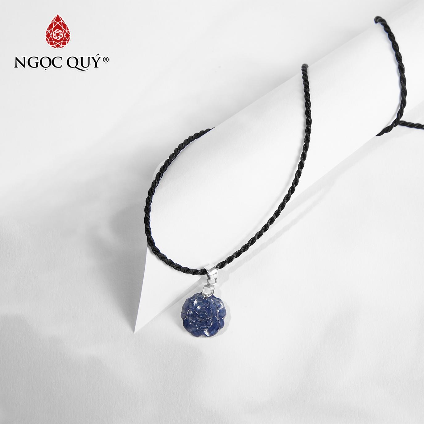 Mặt dây chuyền đá saphire hoa mẫu đơn mệnh thủy, mộc (màu xanh dương) - Ngọc Quý Gemstones