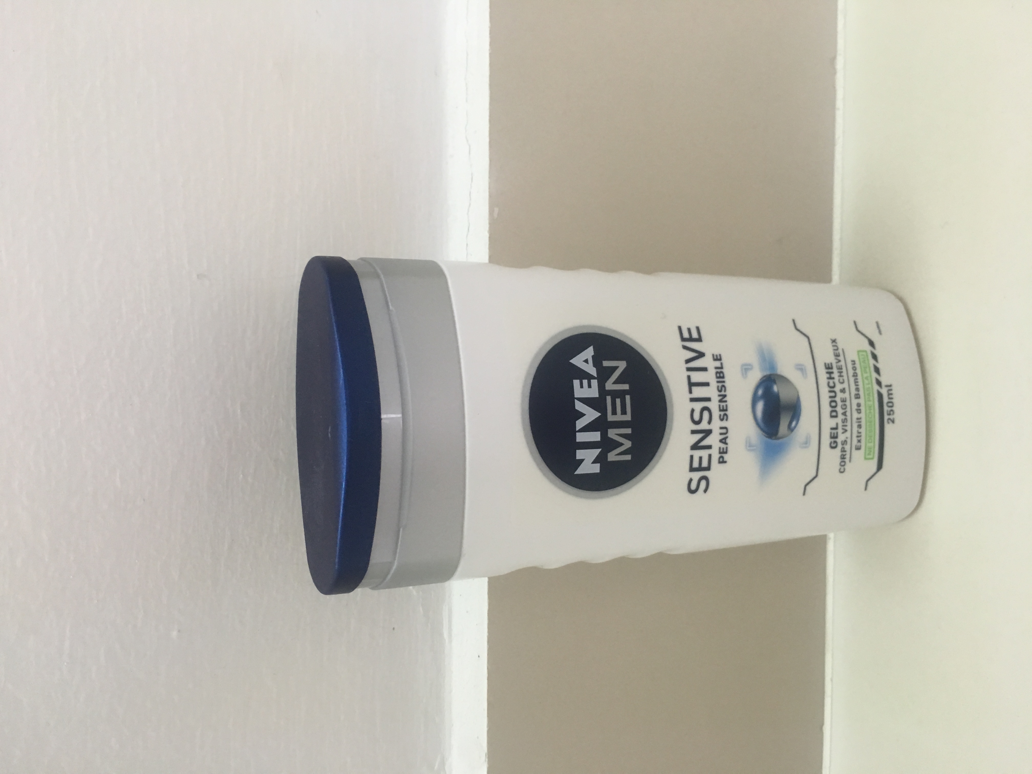 (HÀNG PHÁP) Sữa tắm gội dành cho nam NIVEA Men 250ml