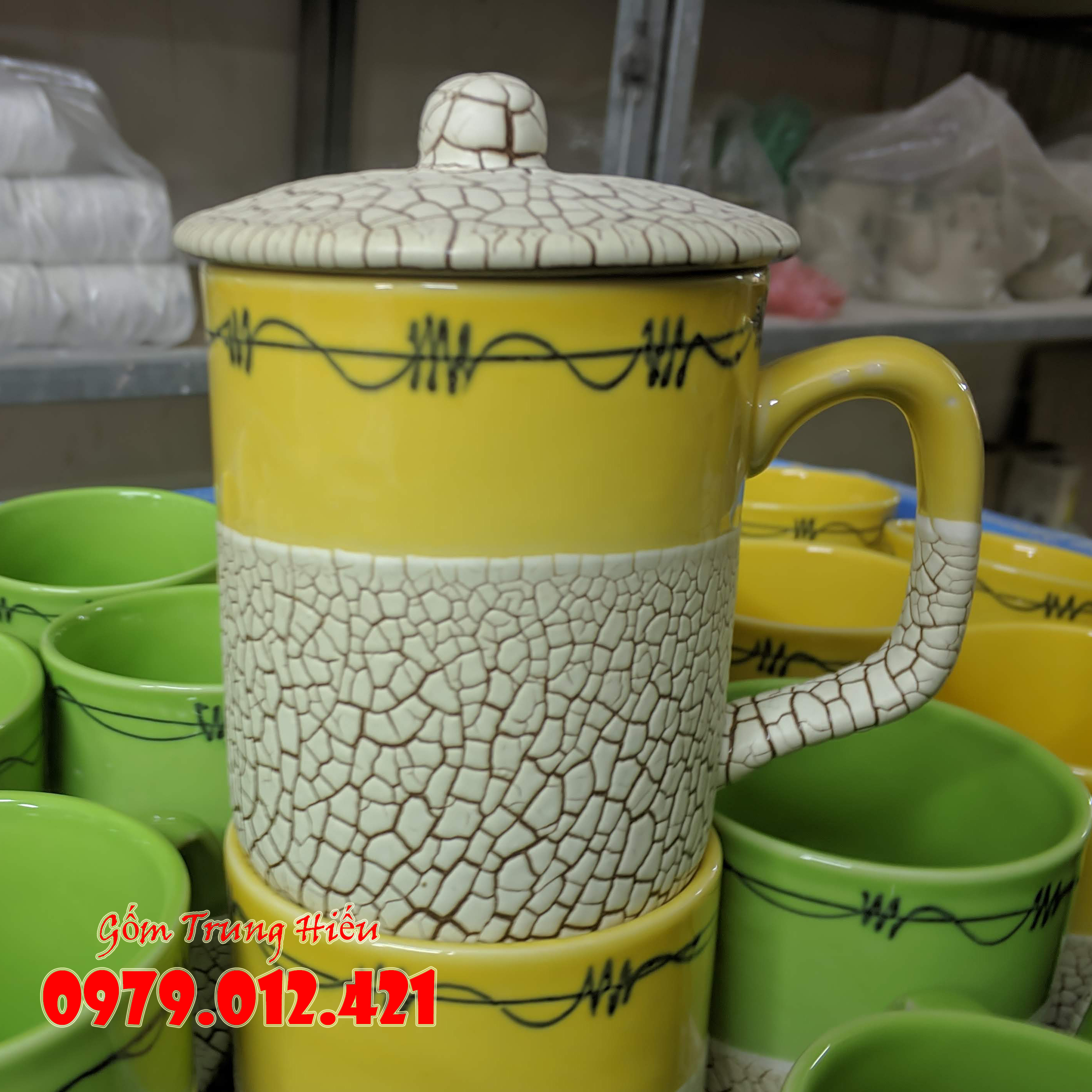 Cốc nước gốm Bát Tràng men rạn
