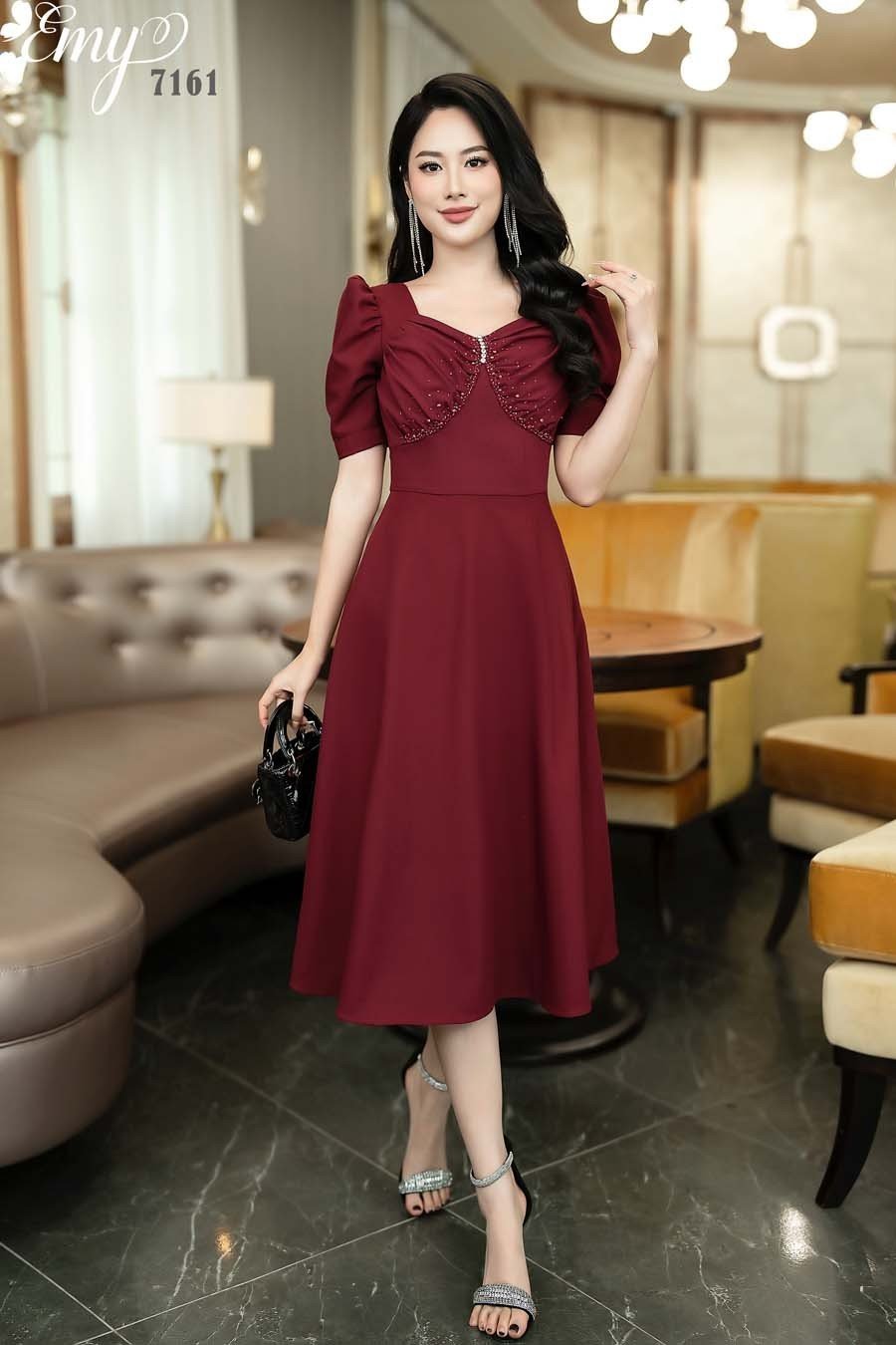 Đầm EMY EM7161 Xoè Đỏ Nhún Cúp Ngực