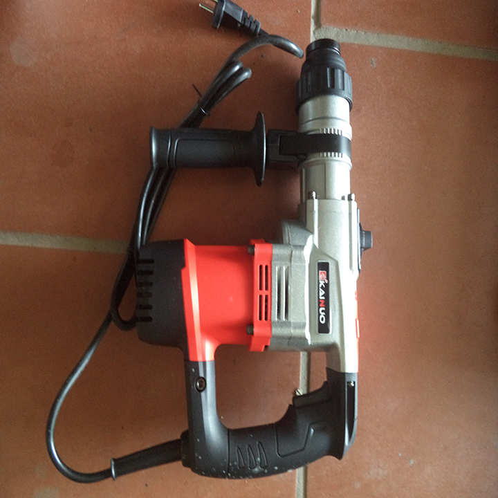 Máy khoan đục bê tông Btec BT 0810 1300W
