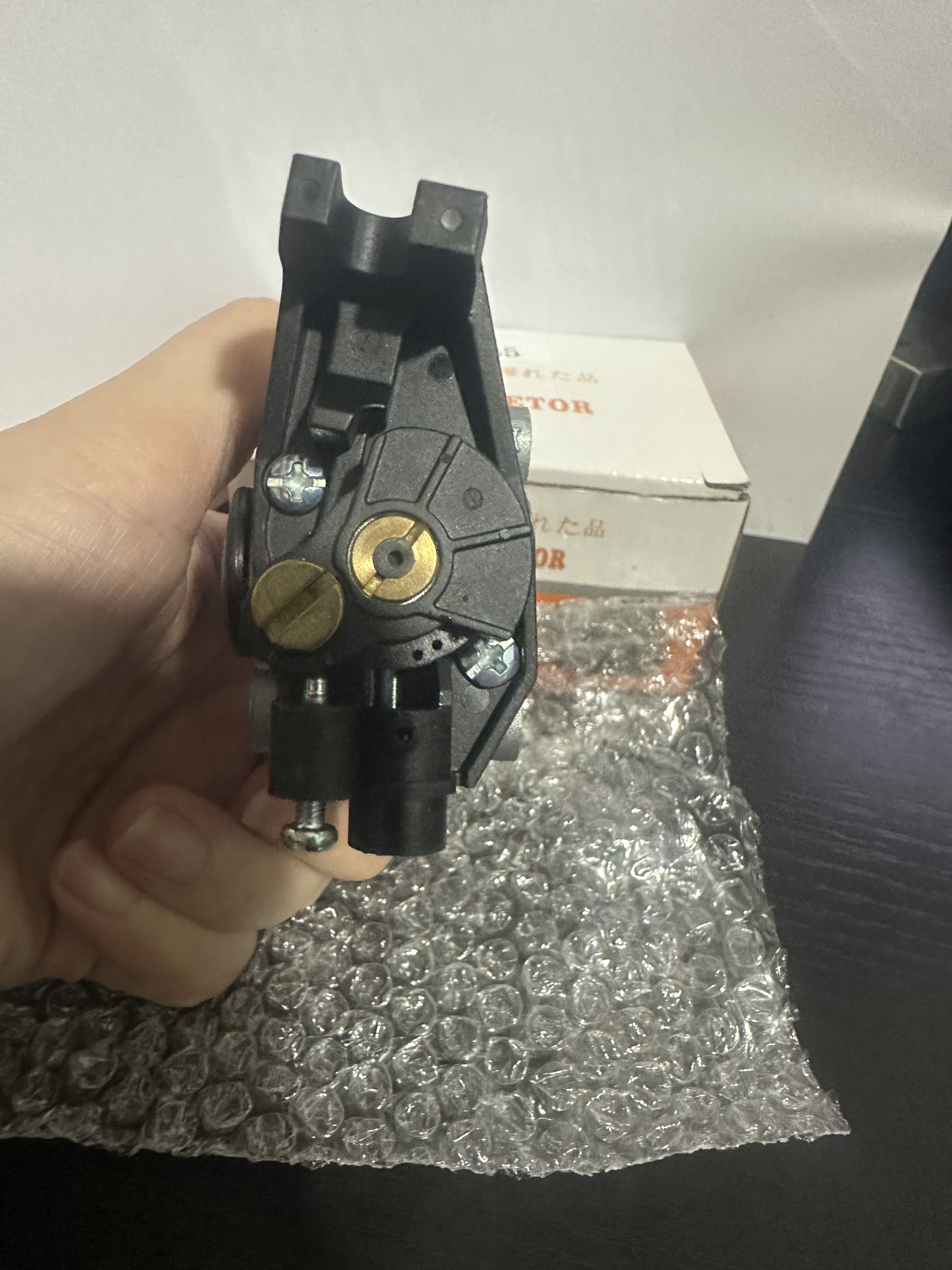 [HCM]BÌNH XĂNG CON ( BỘ CHẾ) MÁY CẮT CỎ 4 THÌ GX35/GX25