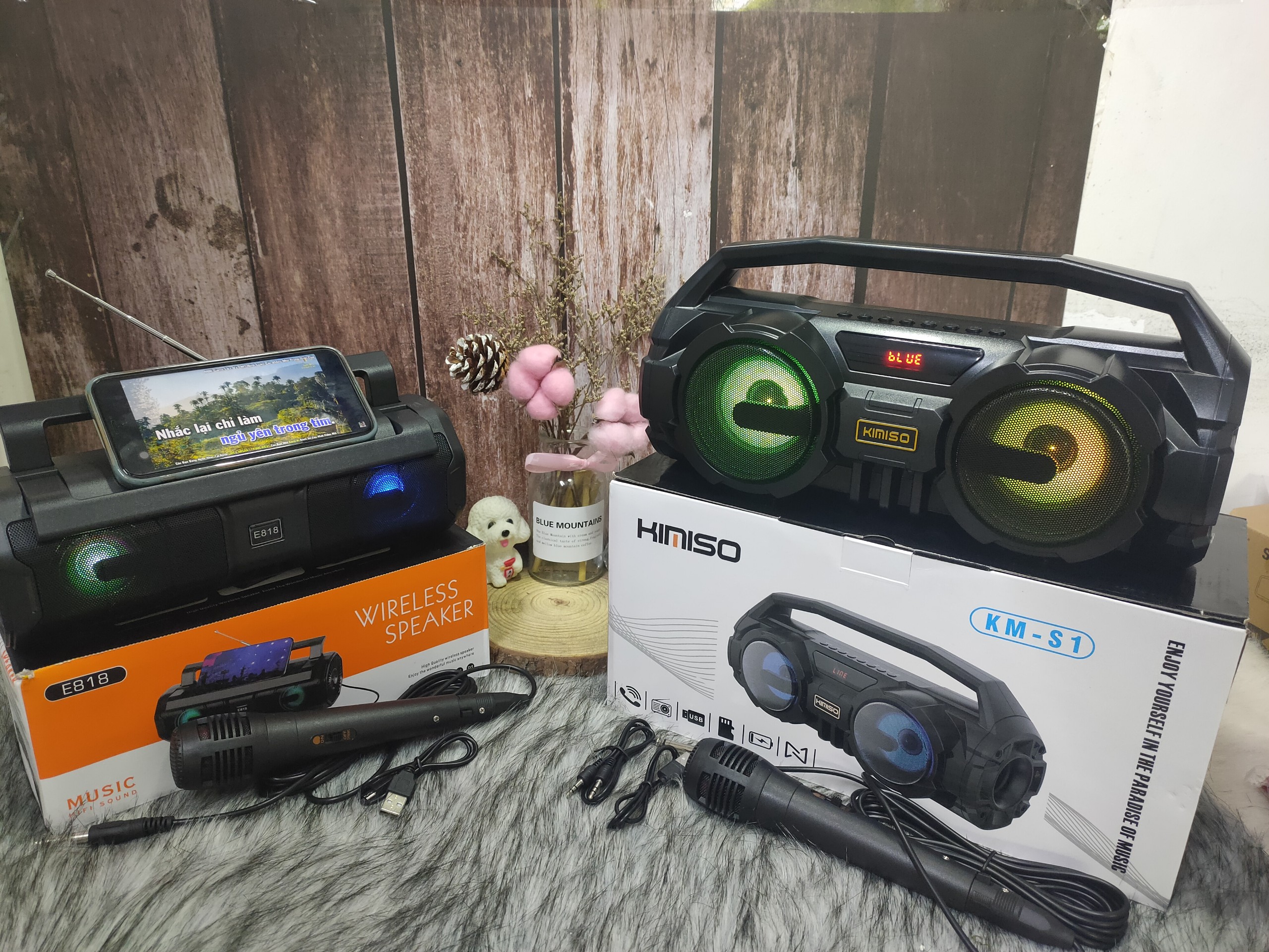 Km-s1 e818 Bluetooth karaoke speaker direct plug wired microphone karaoke speaker LED lamp strobe strong bass battery nice design 5D surround sound