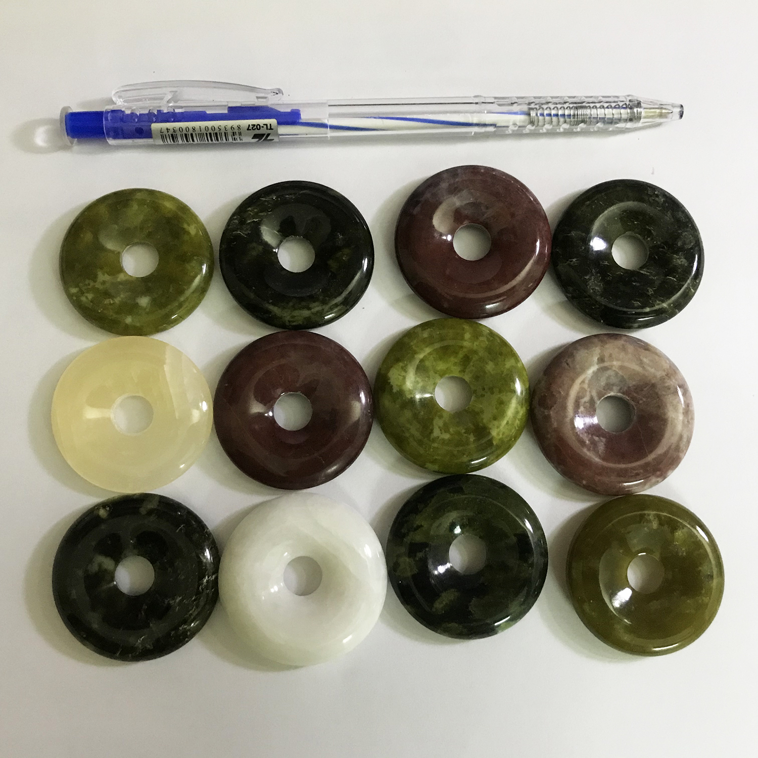 [HCM]Đồng điếu đeo cổ nhiều màu cho các mệnh Kim Mộc Thủy Hỏa Thổ ngọc thật của việt nam 2.5-3.5cm ( gồm dây đeo)