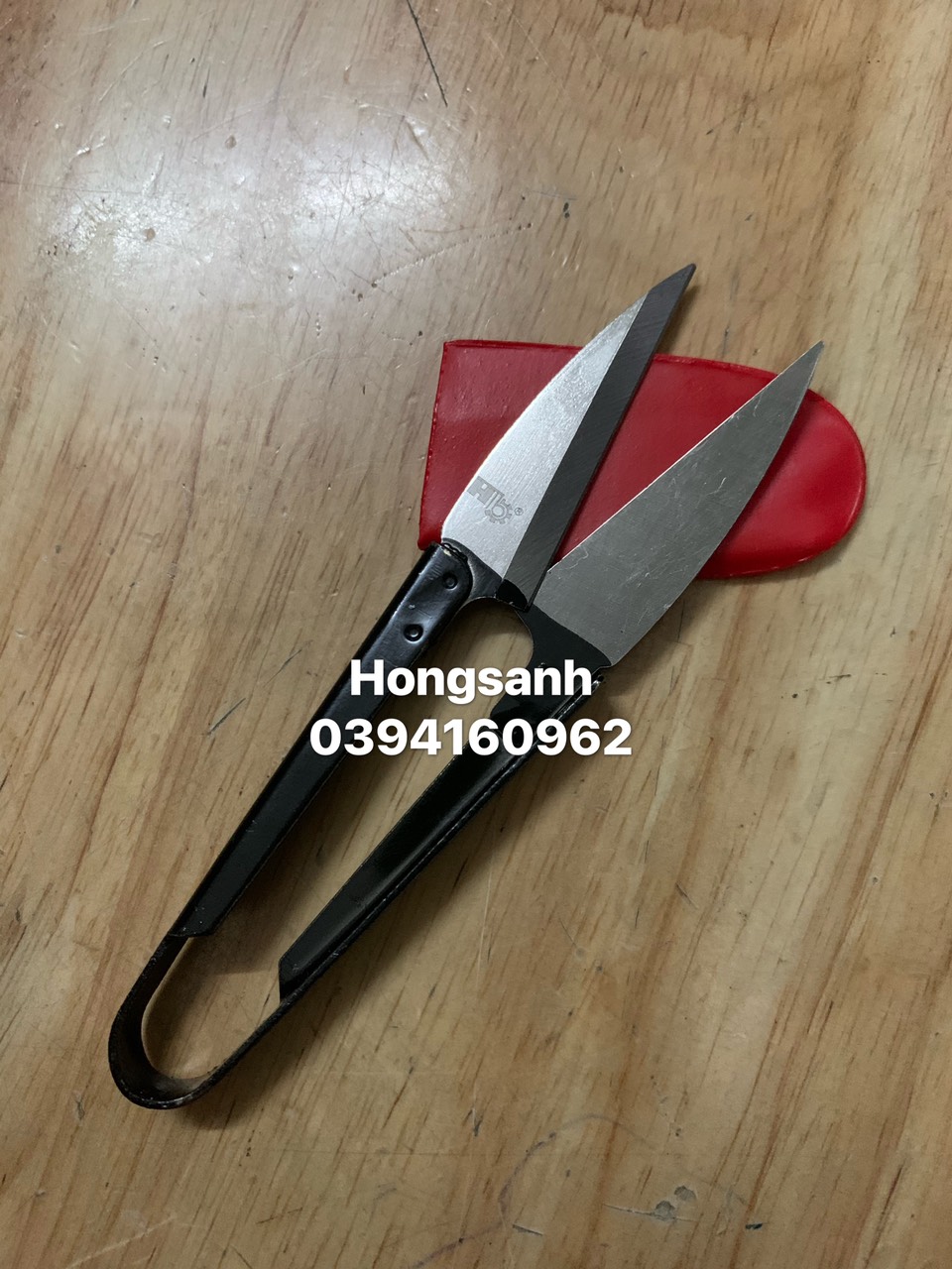 Kéo bấm chỉ sắt màu đen